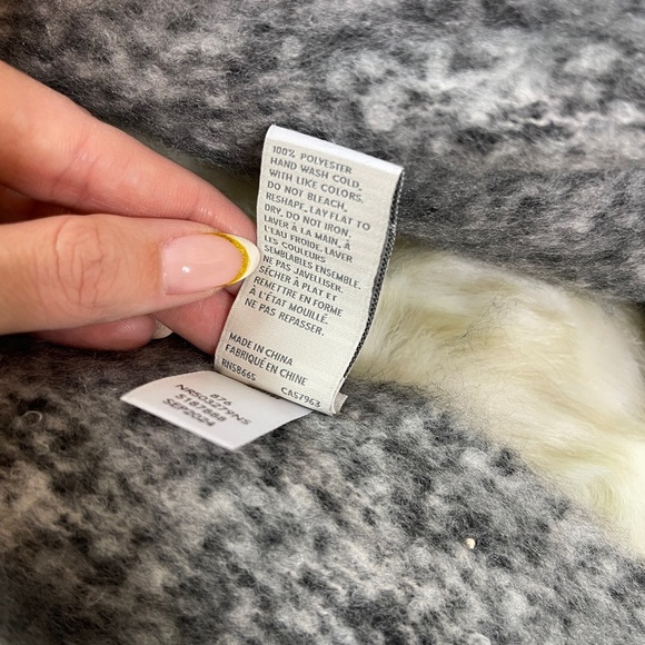 Nordstrom Faux Pearl Embellished Scarf - Picture 4 of 4